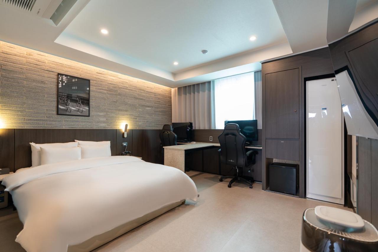 Chech'ŏn Jecheon Hound Hotel מראה חיצוני תמונה